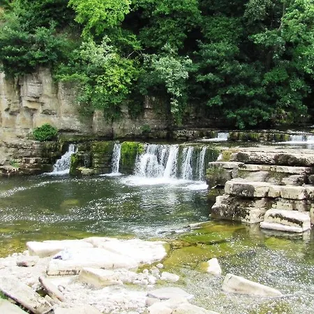 The Turf 3* Richmond (North Yorkshire)